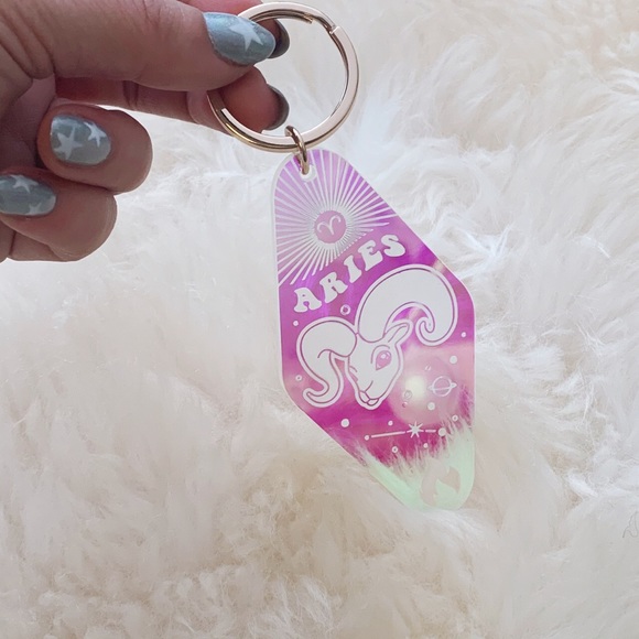 NWT Wildflower + Co Zodiac Motel Keychain 🦄 - Picture 2 of 8